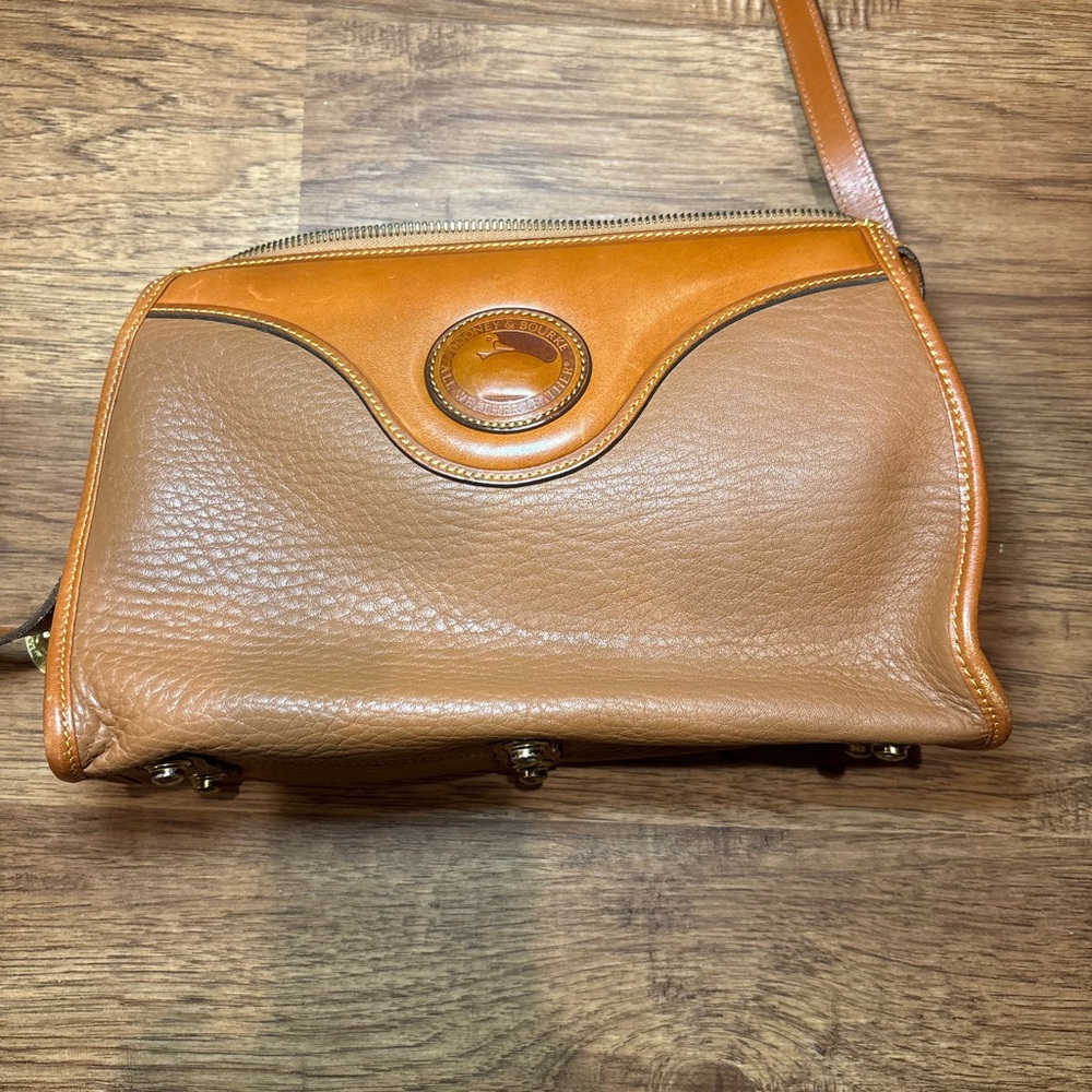 Vintage Dooney & Bourke Tan/Brown Leather Crossbody Bag